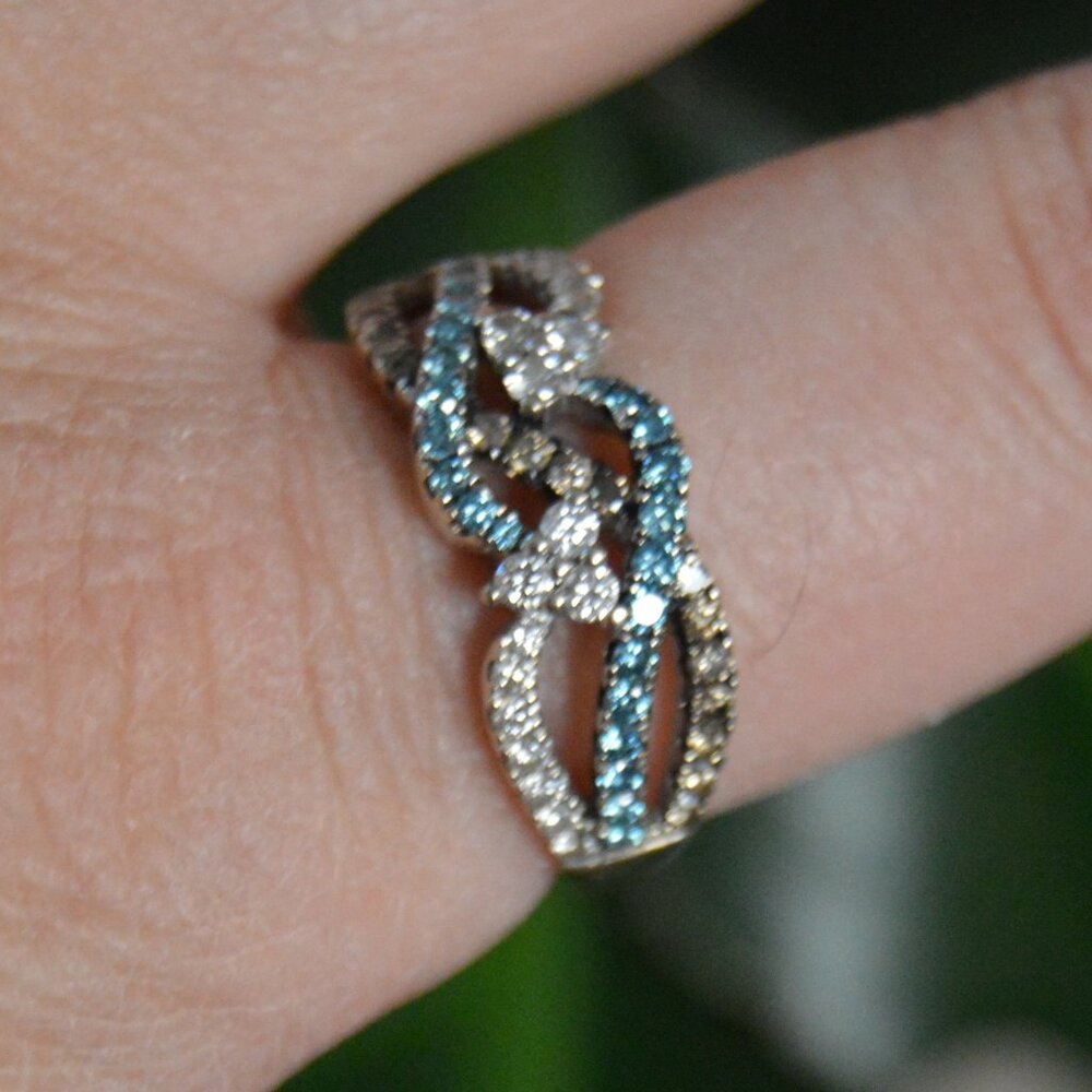 Sold $750 - Le Vian 14k Gold Crossover Ring: White, Blue & Chocolate Diamonds - Picture 3 of 8